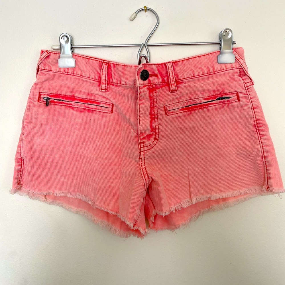 Cute pink Free People jean shorts!